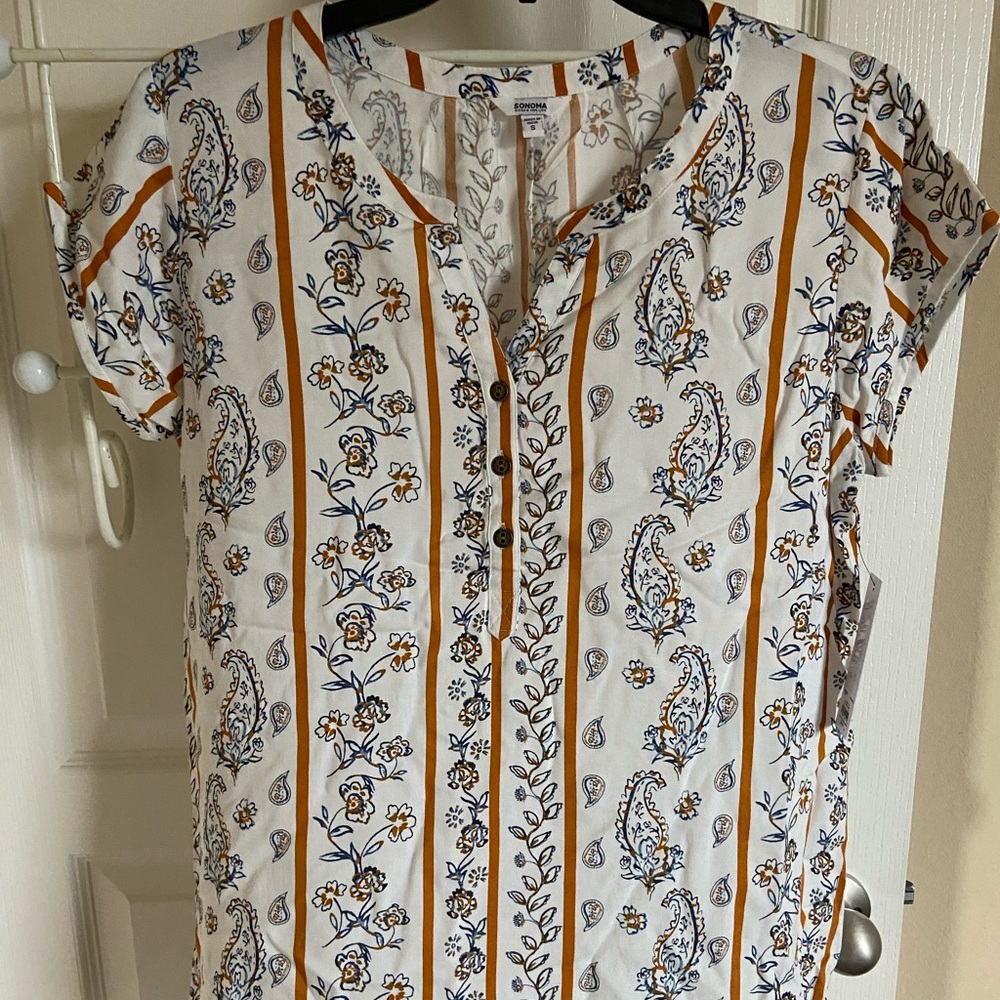 Loose Flower Patterned Top